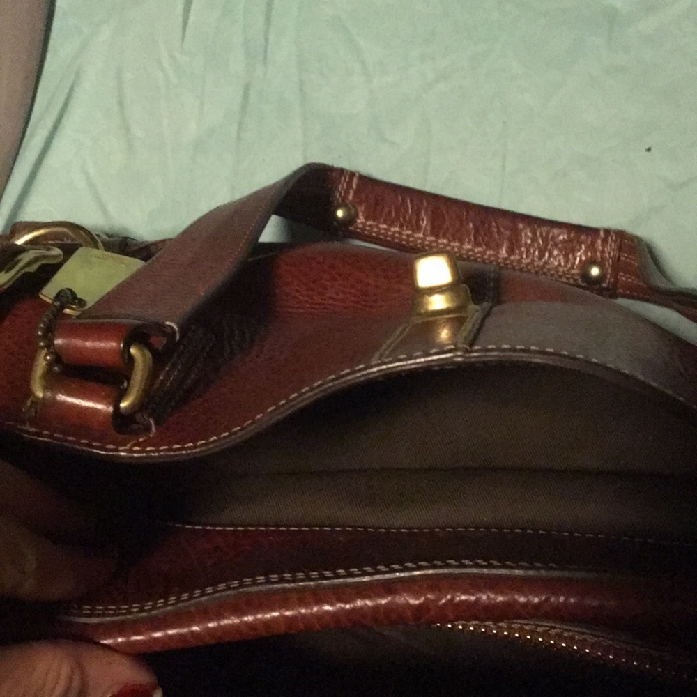 Coach expandable buckle should bag. Tobacco color - Picture 6 of 8